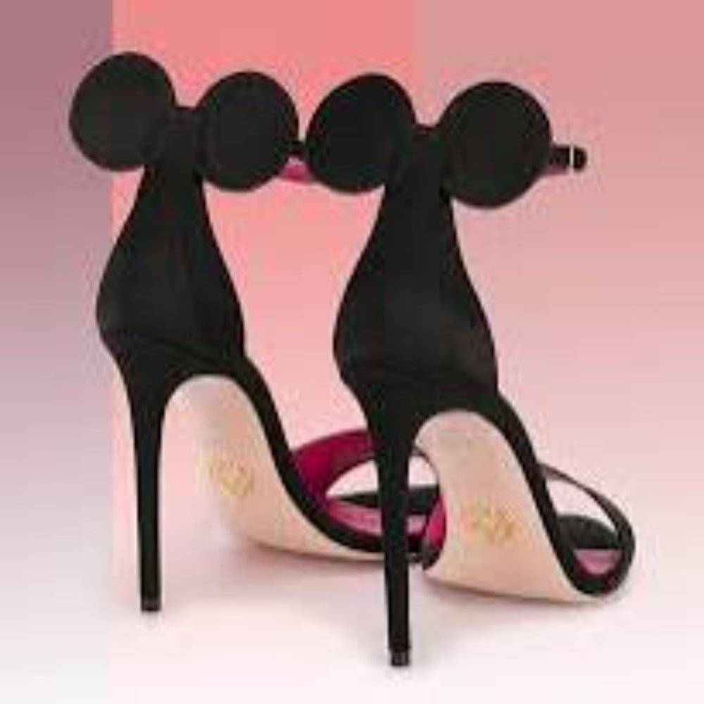 Oscar Tiye Minnie satin sandals  38/ 8 US